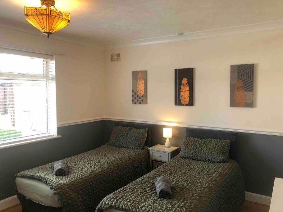 29 Comfort House 2 Bedroom Townhouse With Parking Scunthorpe Zewnętrze zdjęcie