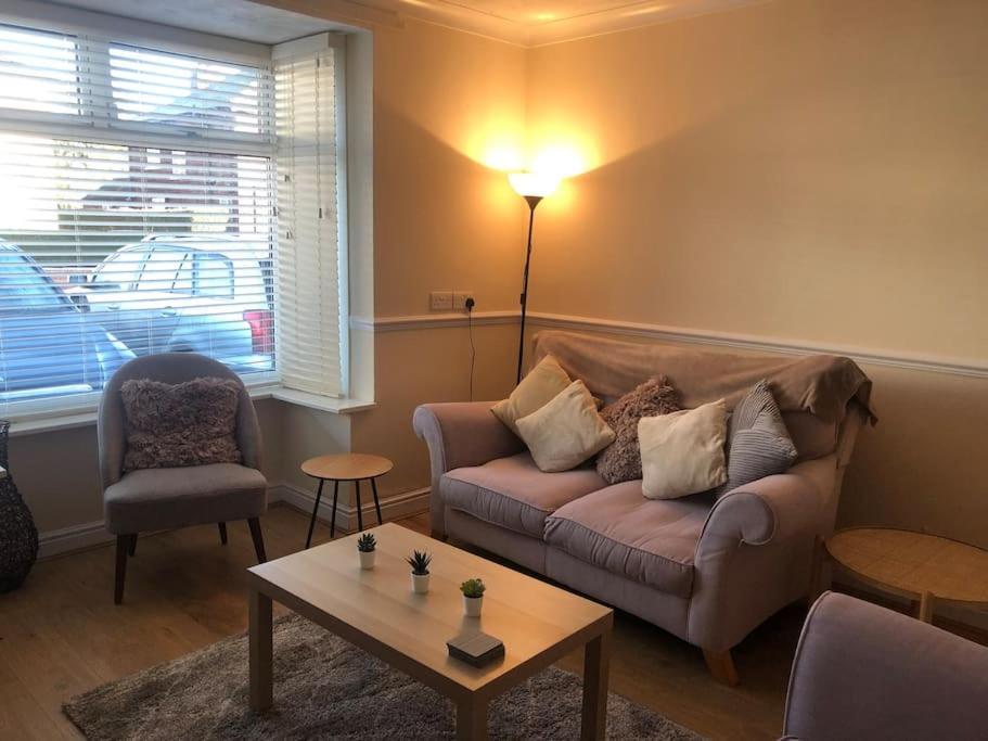 29 Comfort House 2 Bedroom Townhouse With Parking Scunthorpe Zewnętrze zdjęcie